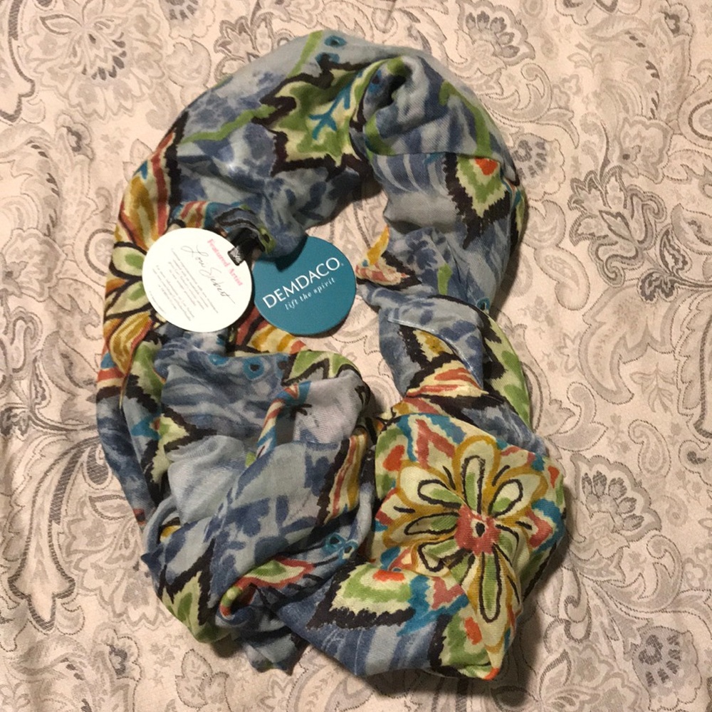 NEW scarf
